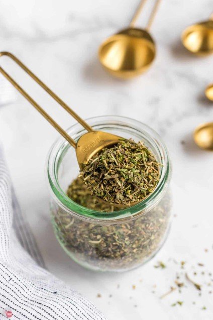 Italian Seasoning Recipe: Easy Homemade Italian Seasoning Blend
